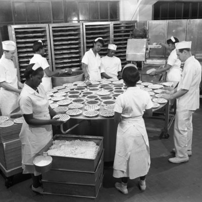 Hot Shoppe bakery making cherry pie